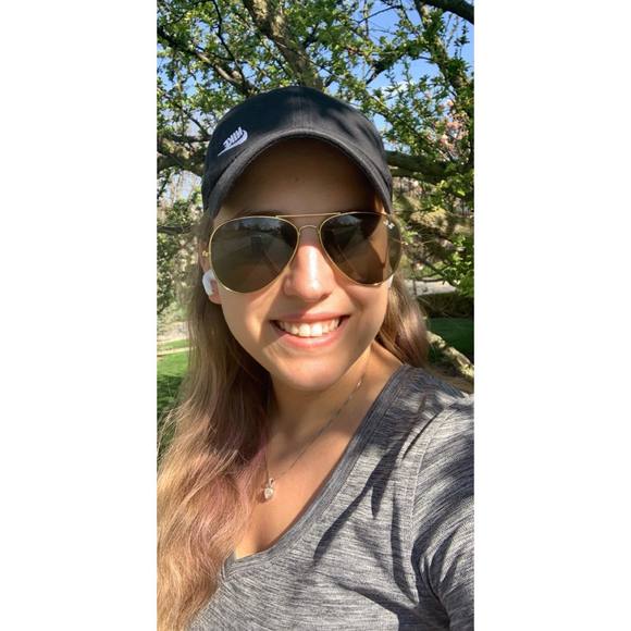 Meet your Posher, Amy - Picture 1 of 1